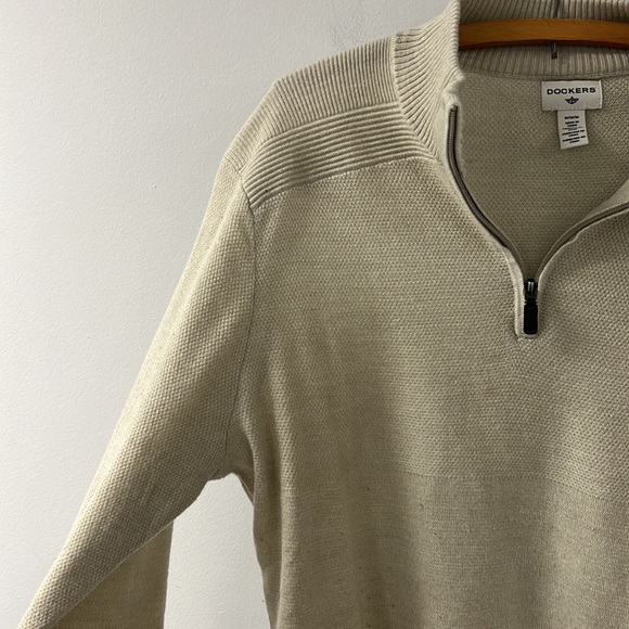 Men's Pullover Sweater - Picture 4 of 5